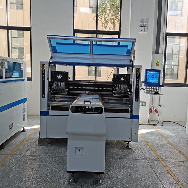 68 Feeder High Precision LED Mounting Machine